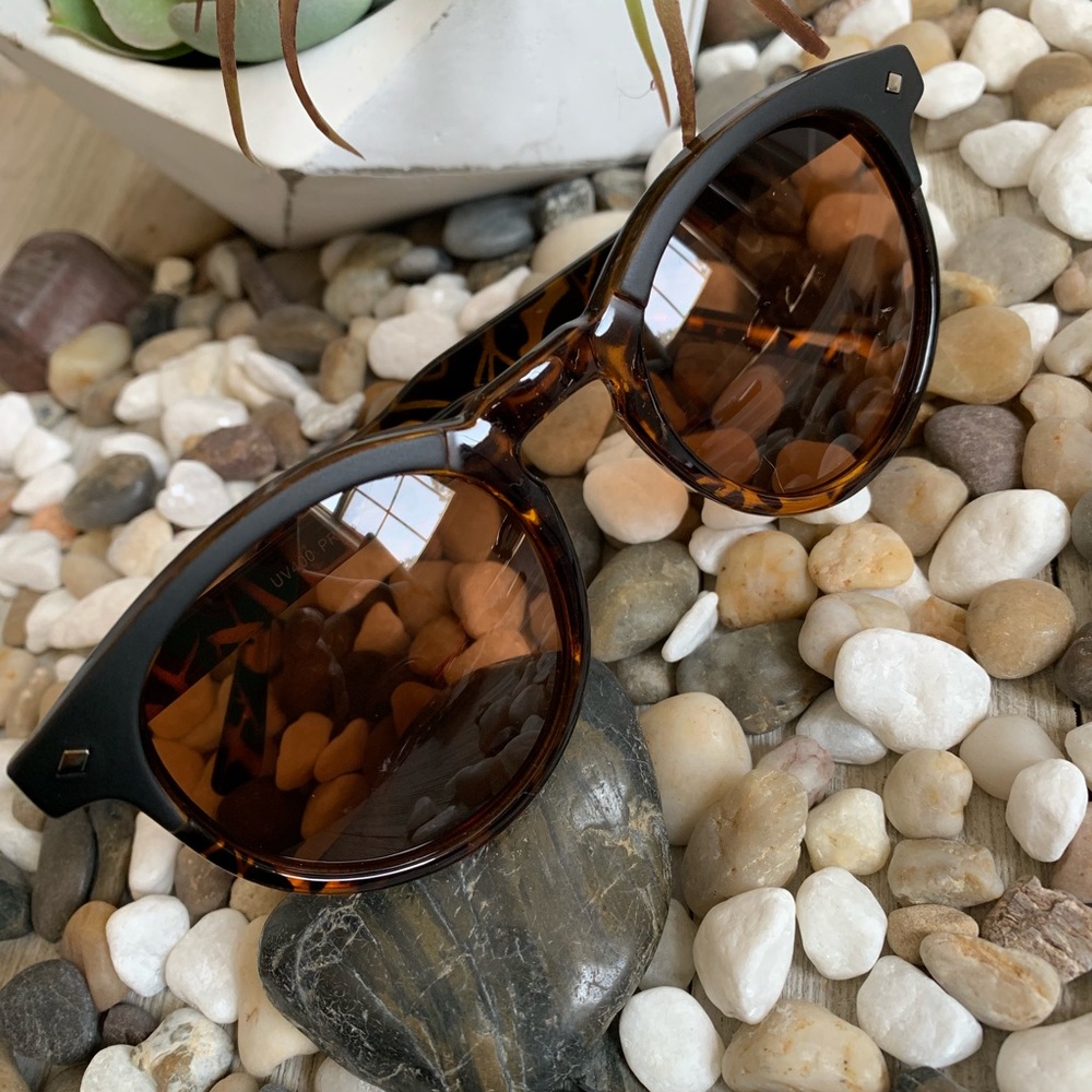 Wayfarer sunglasses
